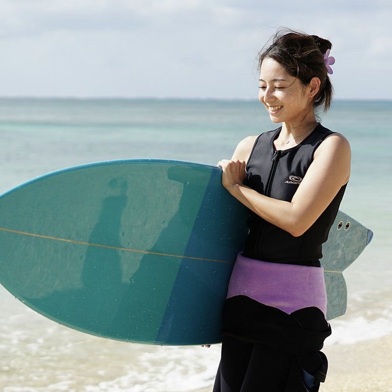 ウェットスーツのインナーとしてしっかり保温ベスト起毛撥水軽量レディースメンズダイビングサーフィンSUP対応アクアサーマルAQUAThermalAROPEC薄くて暖かい次世代マリンウェアウェットスーツより軽く乾きやすい保温ベスト